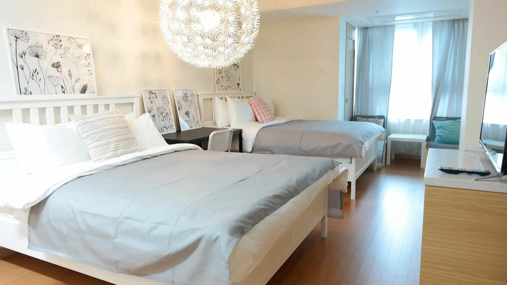 Myeongdong Auto Studio Σεούλ 0*,  Νότια Κορέα